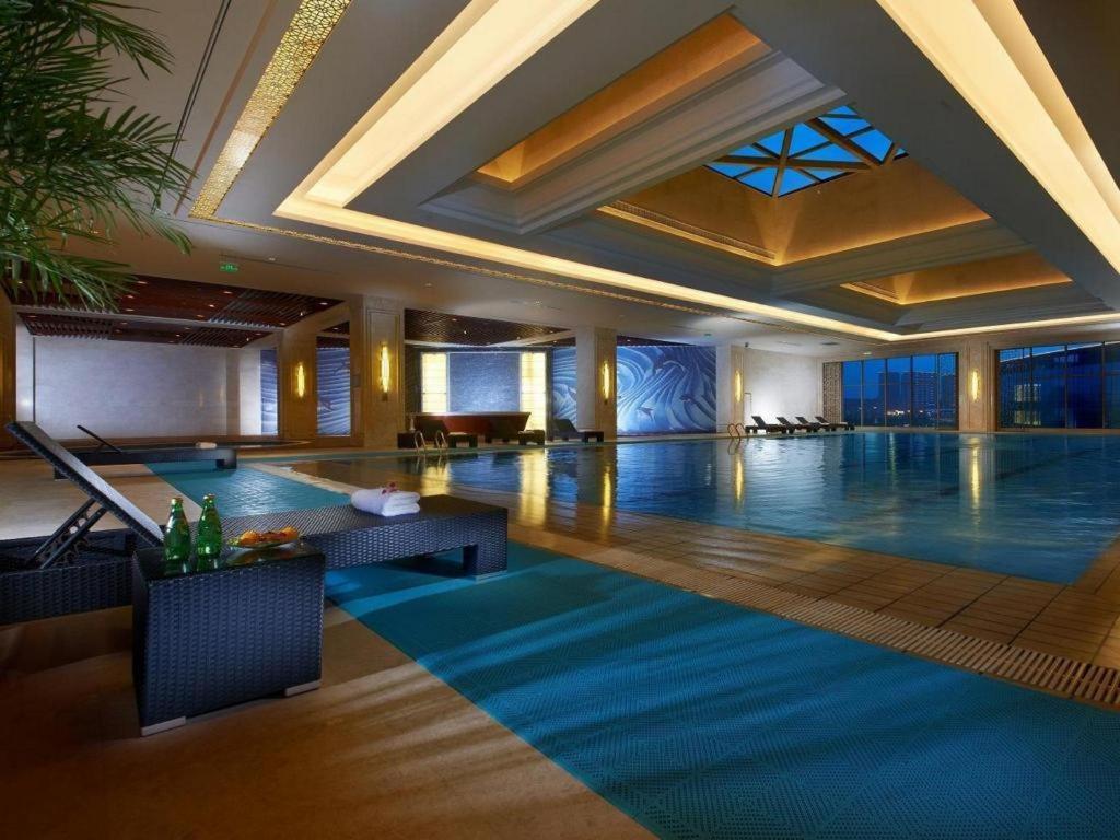 Dongwu New Century Grand Hotel Huzhou Buitenkant foto